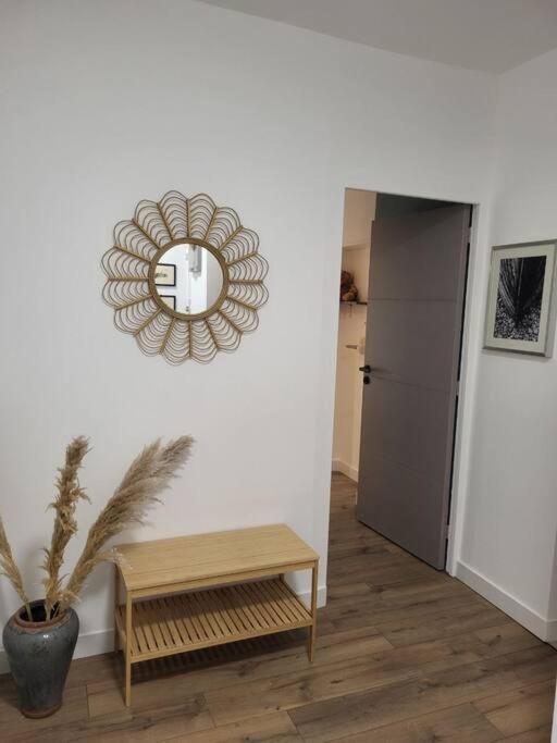 O Bon'Endroit - Appartement Confort - Centre Ville Vienne  Exteriör bild
