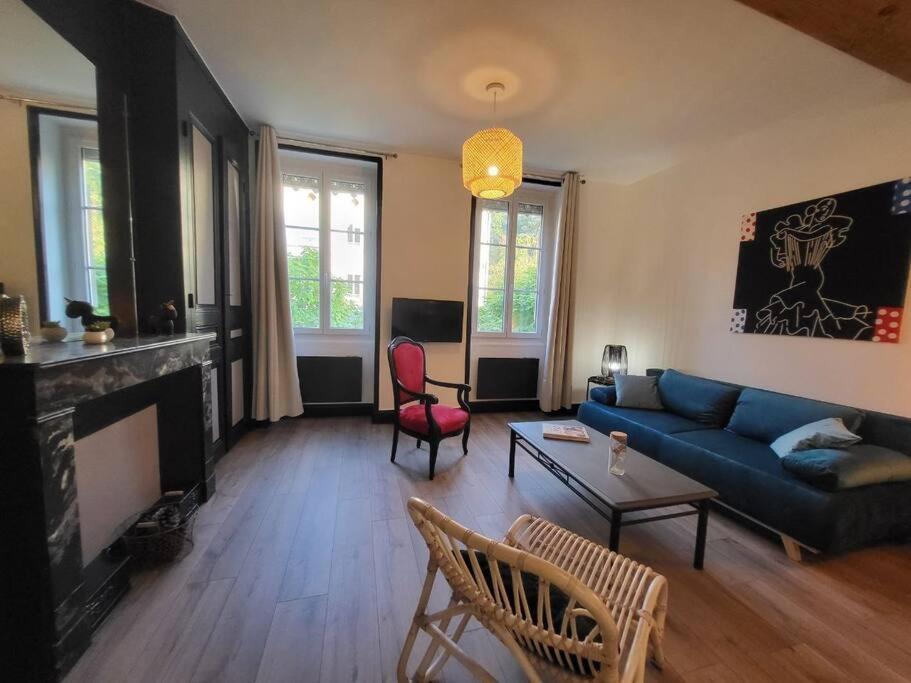 O Bon'Endroit - Appartement Confort - Centre Ville Vienne  Exteriör bild